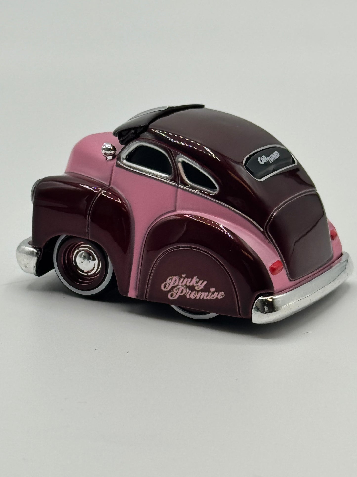 CarTuned Hobby Series 2 - 1947 Chevy Fleetline Pink Lowrider 530138