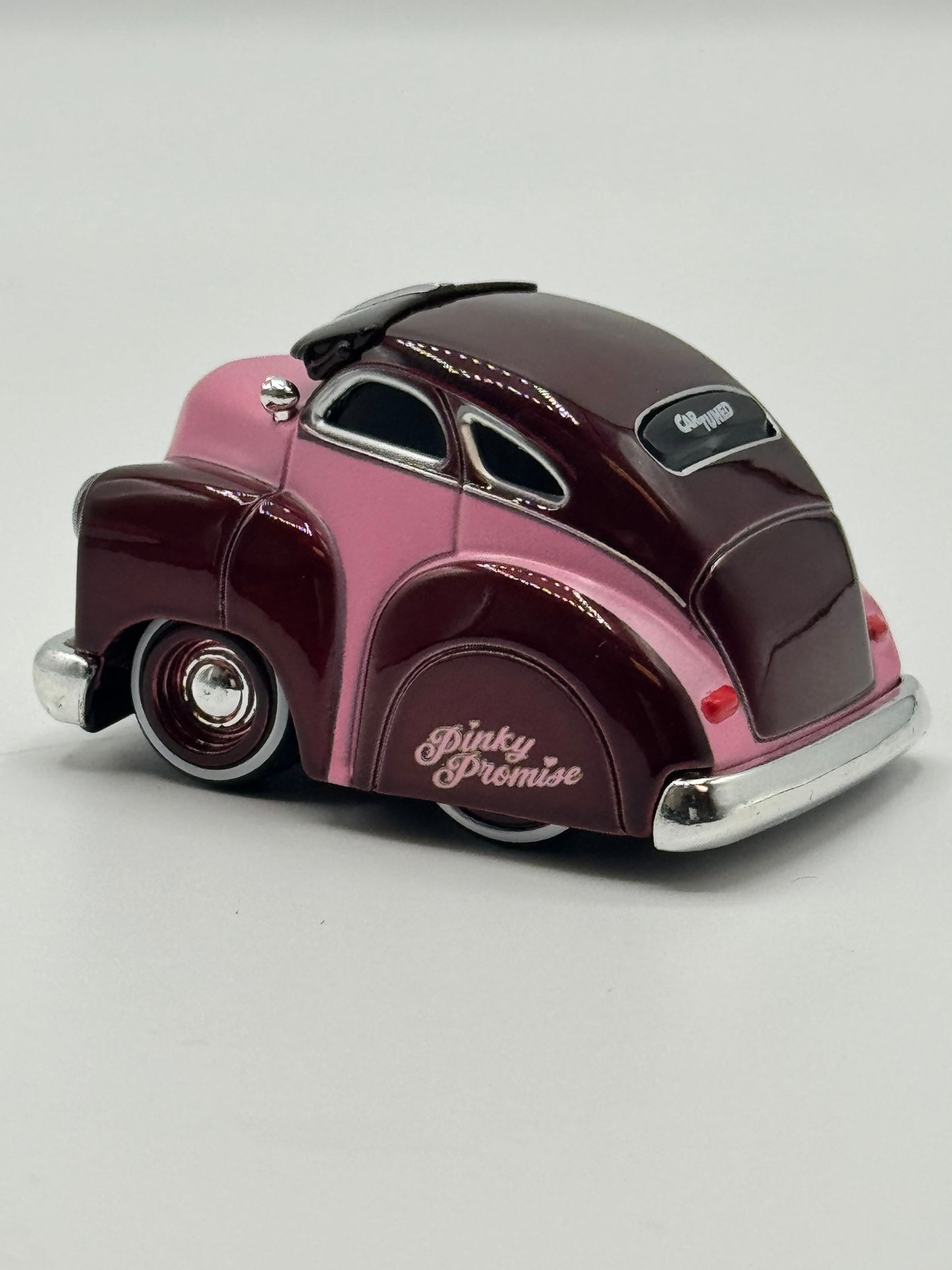 CarTuned Hobby Series 2 - 1947 Chevy Fleetline Pink Lowrider 530138
