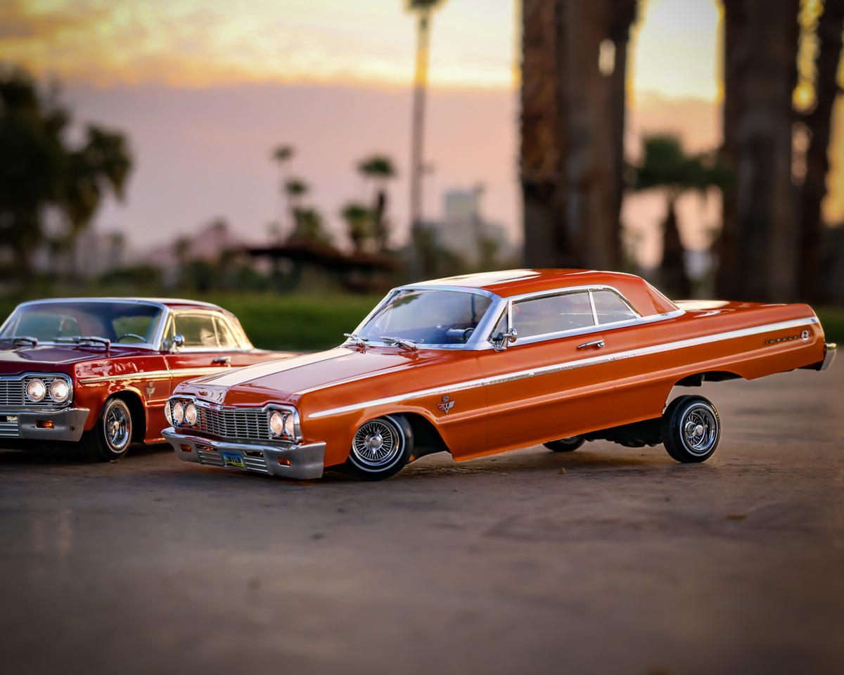 Redcat SixtyFour-18 1964 Chevrolet Impala SS 1/18 Hopping Lowrider Orange RER44938